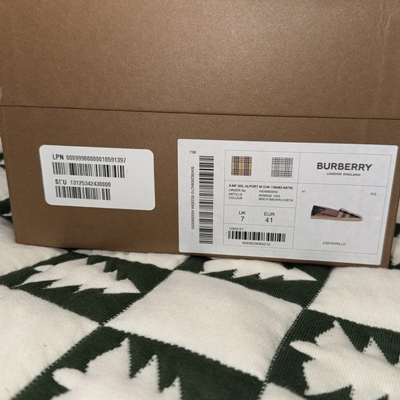 BURBERRY - Picture 6 of 6